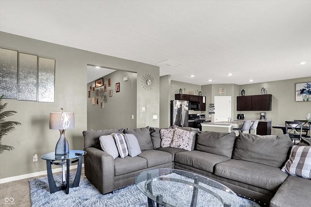 4061 Sedgewick Lane, Columbus, IN 47201