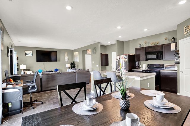 4061 Sedgewick Lane, Columbus, IN 47201