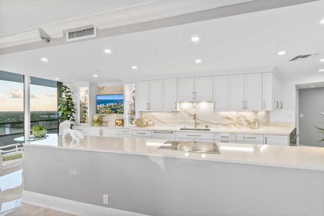 100 Lakeshore Drive 1453, North Palm Beach, FL 33408