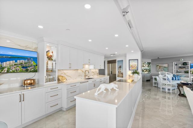 100 Lakeshore Drive 1453, North Palm Beach, FL 33408