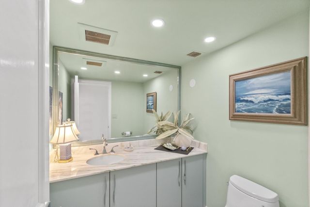 100 Lakeshore Drive 1453, North Palm Beach, FL 33408