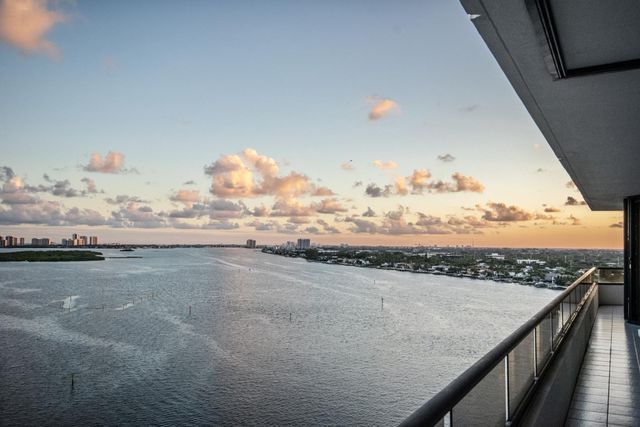 100 Lakeshore Drive 1453, North Palm Beach, FL 33408