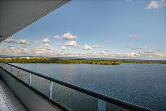 100 Lakeshore Drive 1453, North Palm Beach, FL 33408