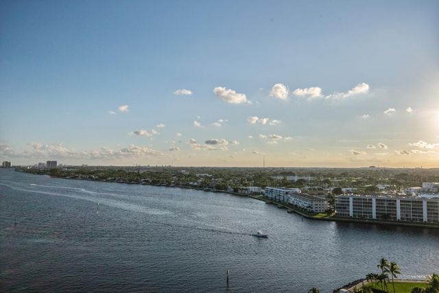 100 Lakeshore Drive 1453, North Palm Beach, FL 33408
