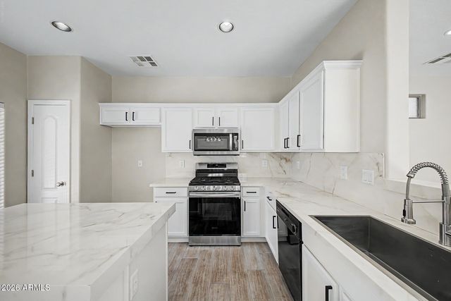2651 E LE GRAND Loop, Chandler, AZ 85286