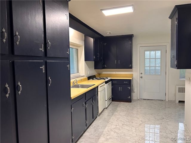 11532 Elmwood Ln, Chester, VA 23831