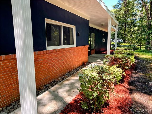 11532 Elmwood Ln, Chester, VA 23831