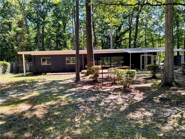 11532 Elmwood Ln, Chester, VA 23831