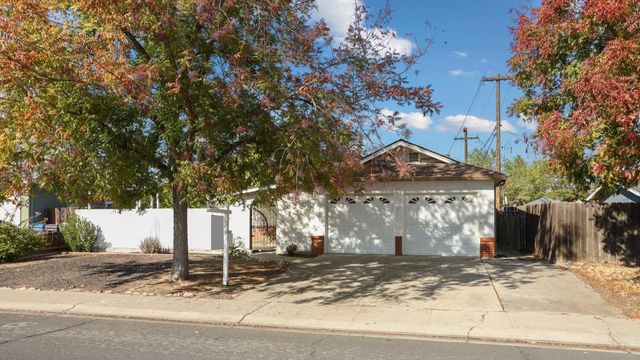 1129 E. Alameda St, Manteca, CA 95336