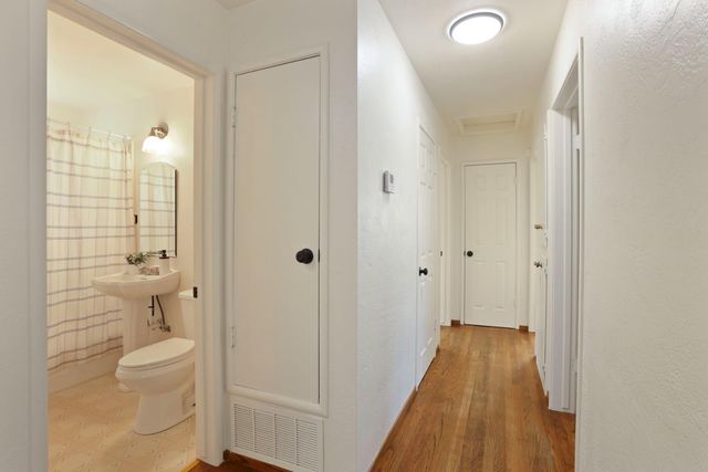 1129 E. Alameda St, Manteca, CA 95336