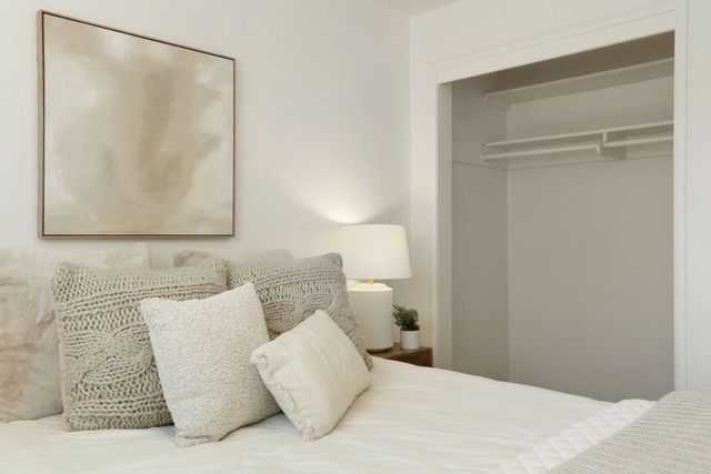 1129 E. Alameda St, Manteca, CA 95336