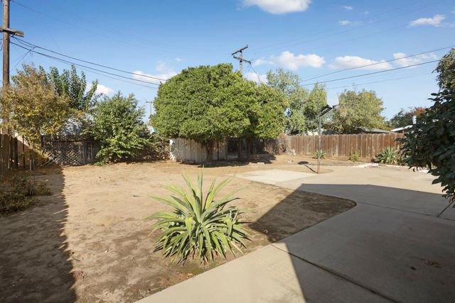 1129 E. Alameda St, Manteca, CA 95336