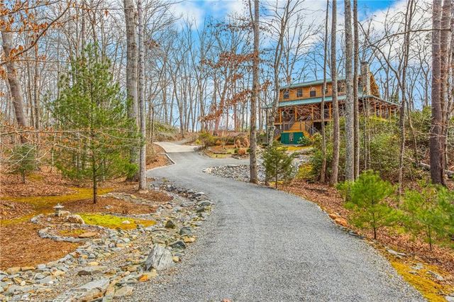 450 Pat Irwin Road, Pilot Mountain, NC 27041