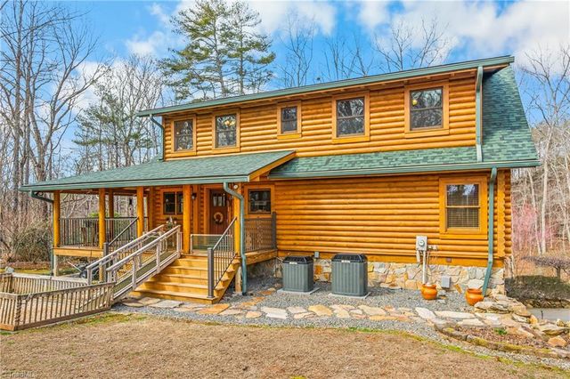 450 Pat Irwin Road, Pilot Mountain, NC 27041