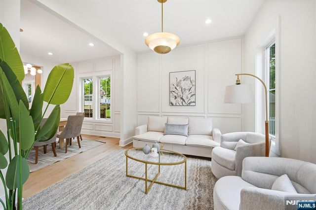 20 Hampton Terrace, Livingston, NJ 07039