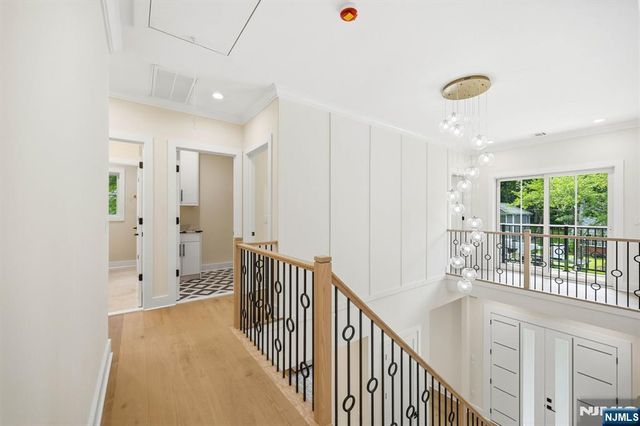 20 Hampton Terrace, Livingston, NJ 07039