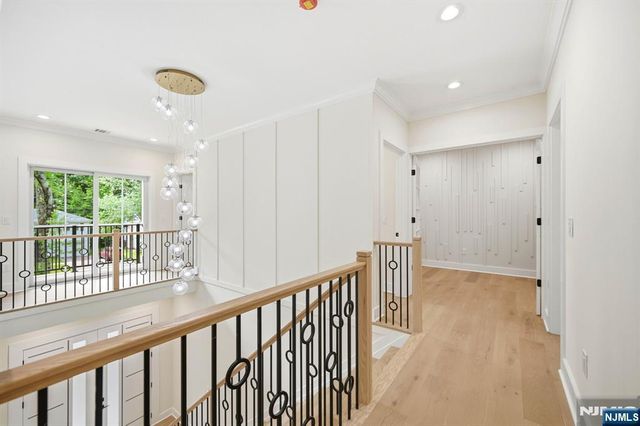 20 Hampton Terrace, Livingston, NJ 07039