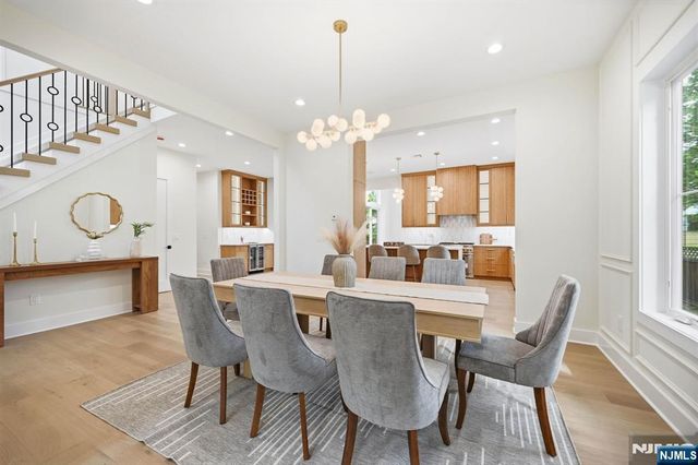 20 Hampton Terrace, Livingston, NJ 07039