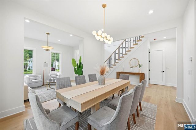 20 Hampton Terrace, Livingston, NJ 07039