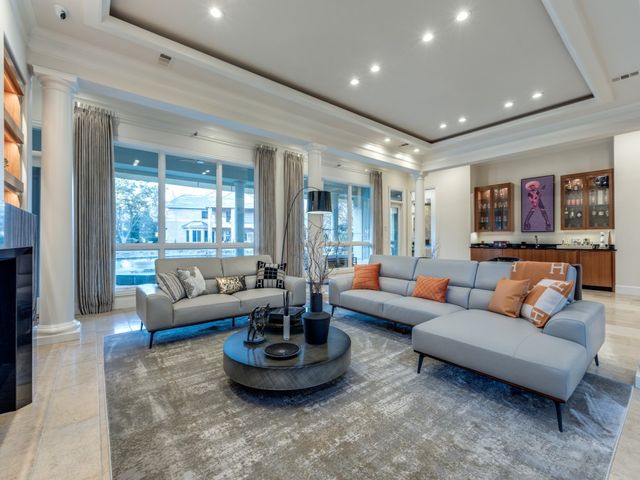 16 Robledo Drive, Dallas, TX 75230