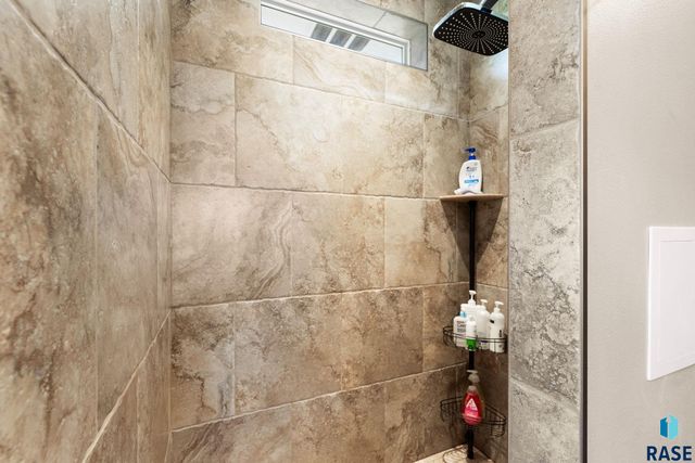 3604 S Home Plate Ave Avenue, Sioux Falls, SD 57110