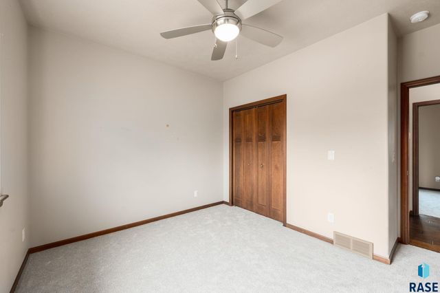 3604 S Home Plate Ave Avenue, Sioux Falls, SD 57110