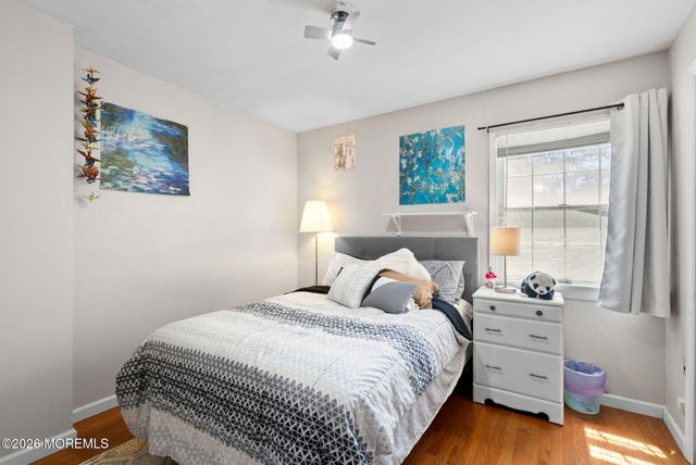 19 Stephenville Parkway, Edison, NJ 08820