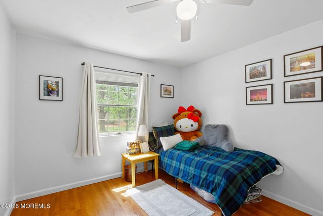 19 Stephenville Parkway, Edison, NJ 08820
