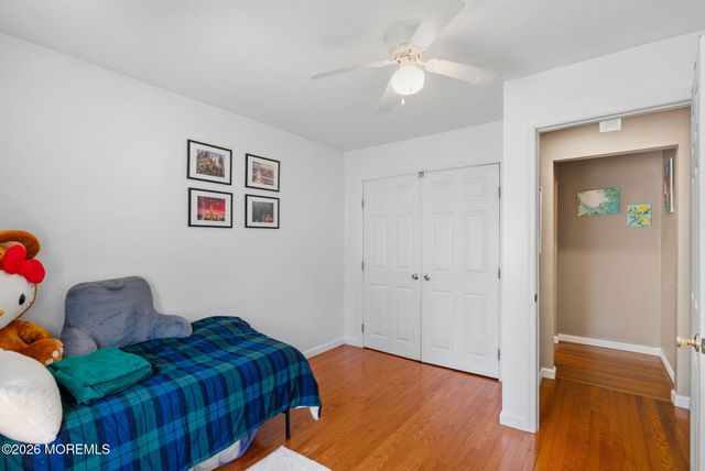 19 Stephenville Parkway, Edison, NJ 08820
