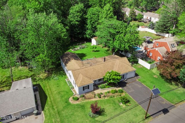 19 Stephenville Parkway, Edison, NJ 08820