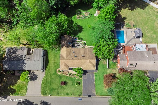 19 Stephenville Parkway, Edison, NJ 08820
