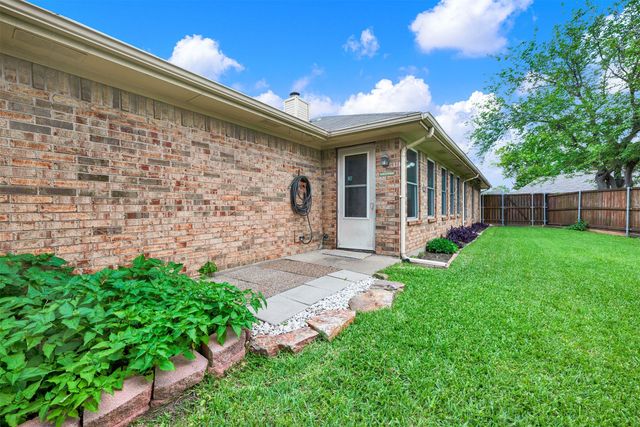 4509 Club Estate Place, Mesquite, TX 75150