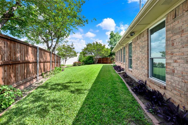 4509 Club Estate Place, Mesquite, TX 75150