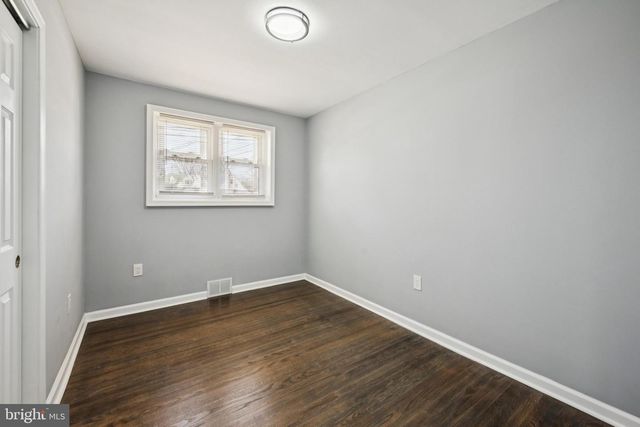 500 CHARLES ST W, Palmyra, NJ 08065