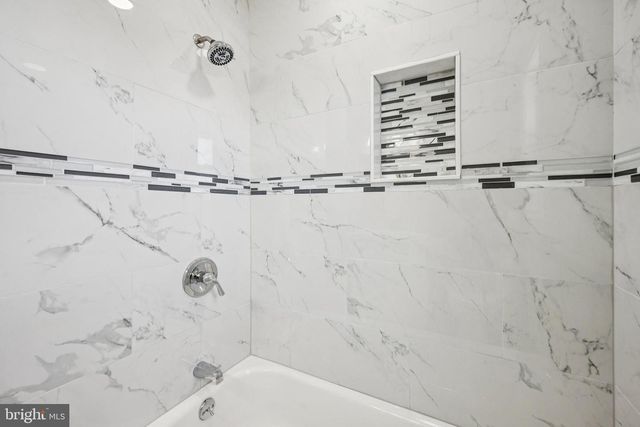 500 CHARLES ST W, Palmyra, NJ 08065