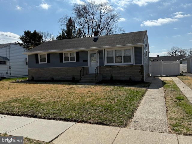 500 CHARLES ST W, Palmyra, NJ 08065