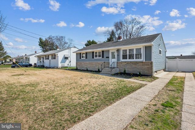 500 CHARLES ST W, Palmyra, NJ 08065