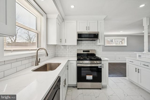 500 CHARLES ST W, Palmyra, NJ 08065