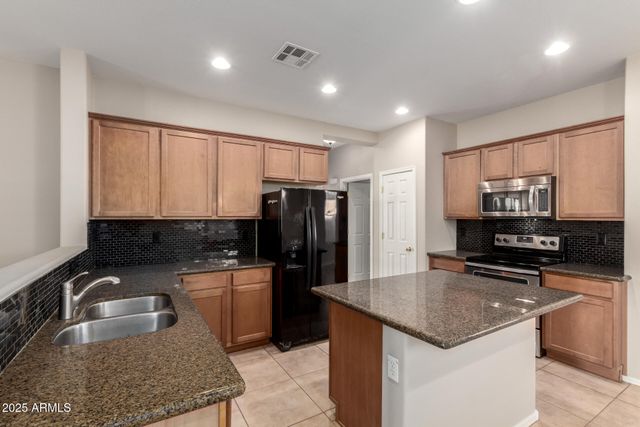 46072 W BARBARA Lane, Maricopa, AZ 85139