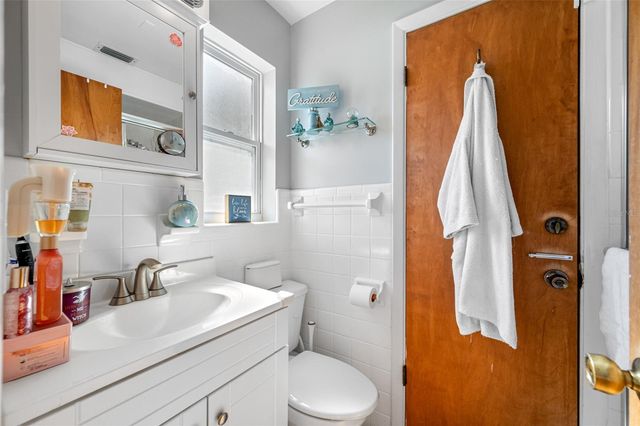 14095 CHAMBERLAIN AVENUE, Largo, FL 33774