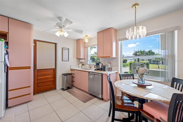 14095 CHAMBERLAIN AVENUE, Largo, FL 33774