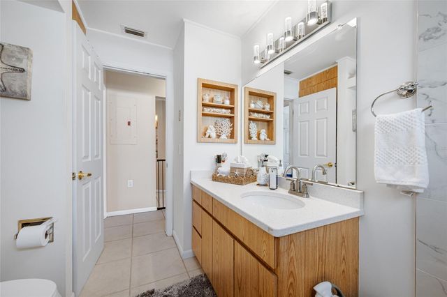 14095 CHAMBERLAIN AVENUE, Largo, FL 33774