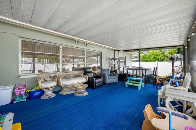 14095 CHAMBERLAIN AVENUE, Largo, FL 33774