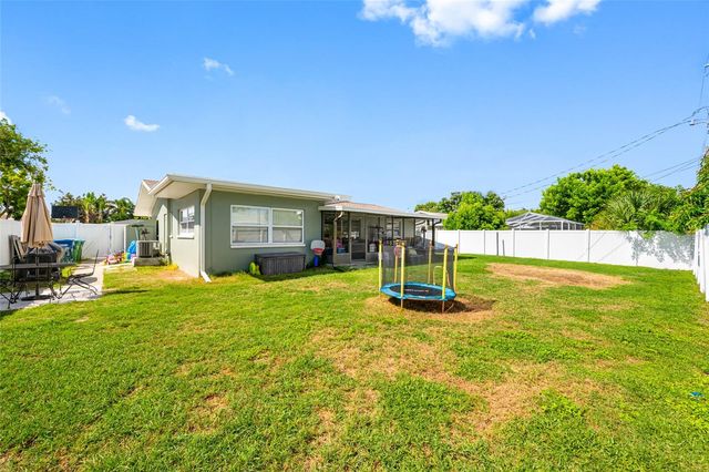 14095 CHAMBERLAIN AVENUE, Largo, FL 33774