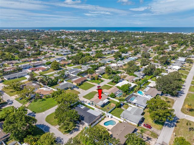 14095 CHAMBERLAIN AVENUE, Largo, FL 33774