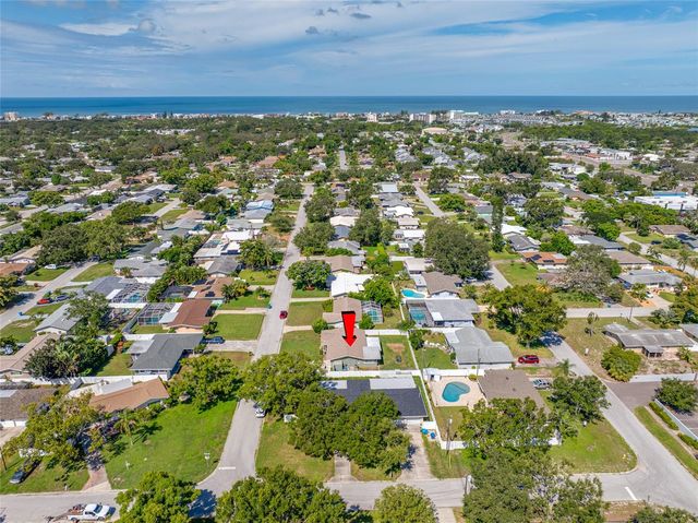 14095 CHAMBERLAIN AVENUE, Largo, FL 33774