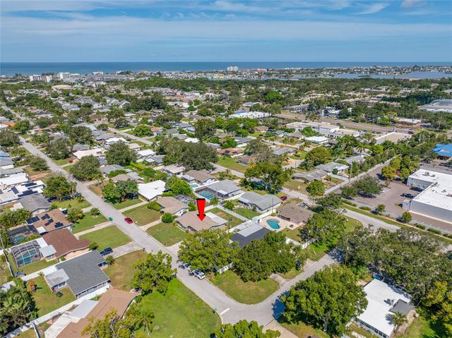 14095 CHAMBERLAIN AVENUE, Largo, FL 33774