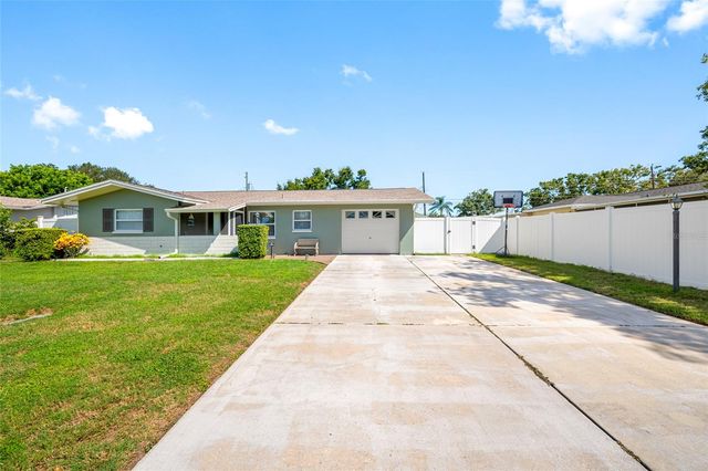 14095 CHAMBERLAIN AVENUE, Largo, FL 33774