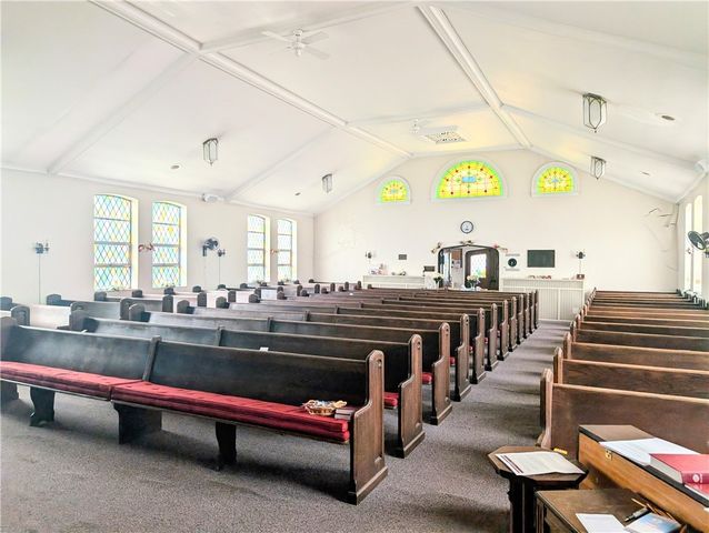 898 Forest Ave, Ross Twp, PA 15202