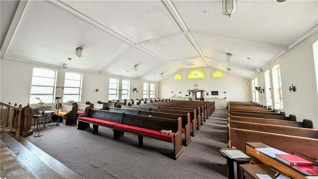 898 Forest Ave, Ross Twp, PA 15202